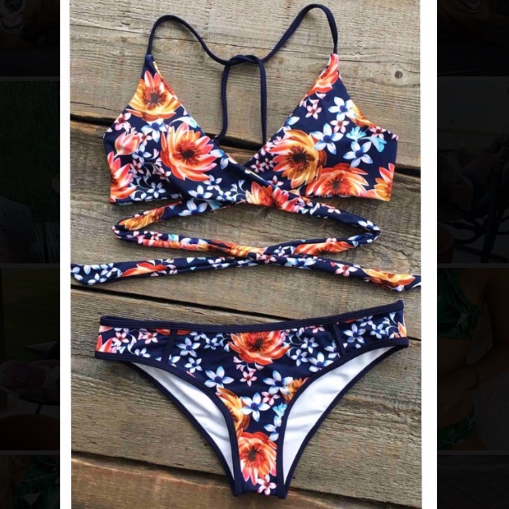 ✨SOLD✨ Women’s Swim Suit NWT